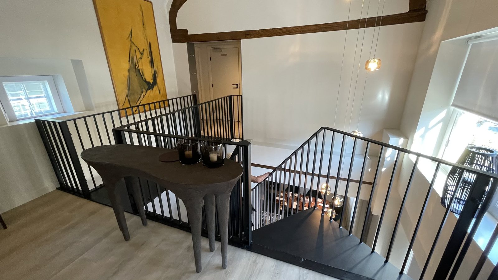Stalen balustrade en brug, bovenaanzicht, in restaurant dePortier Nijmegen, engineering door Previn Engineering